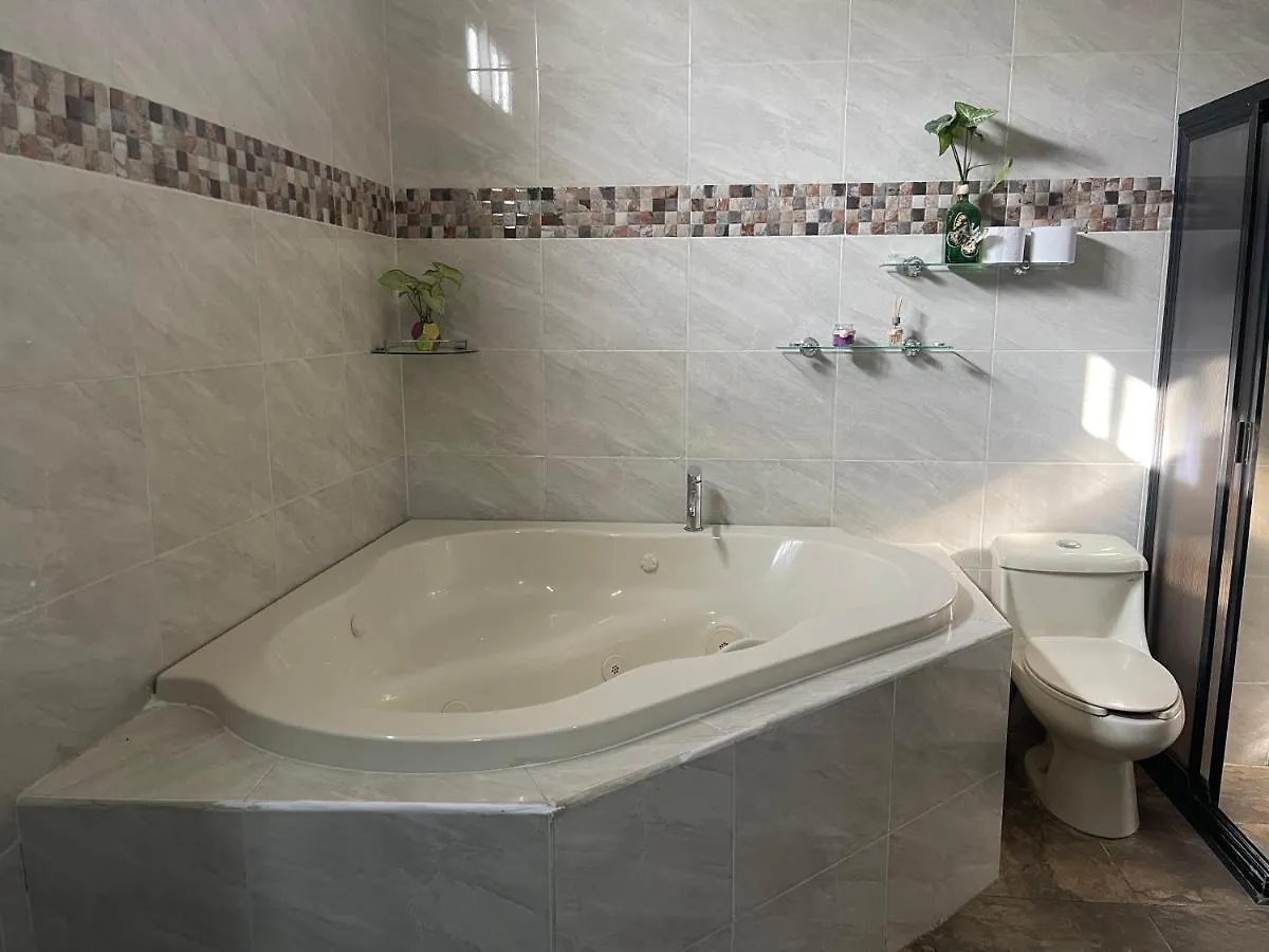 Habitacion Con Jacuzzi Erimar Chetumal Homestay