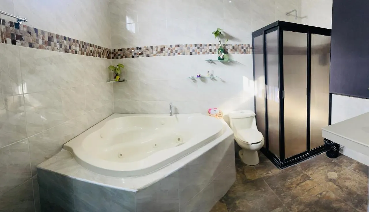צ'טומאל Habitacion Con Jacuzzi Erimar